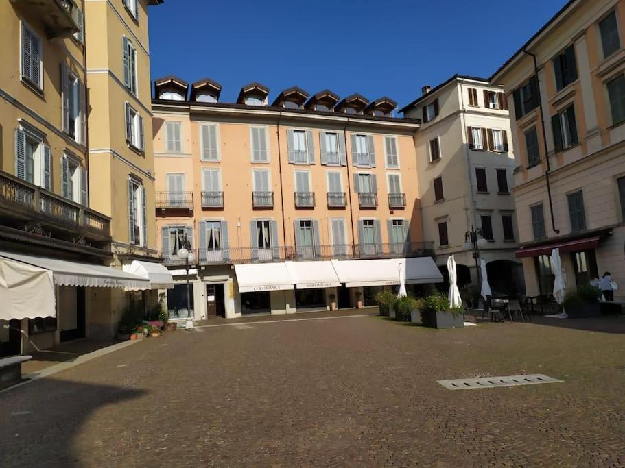 Appartamento Le Rondini Nel Centro Di Intra Luaran gambar